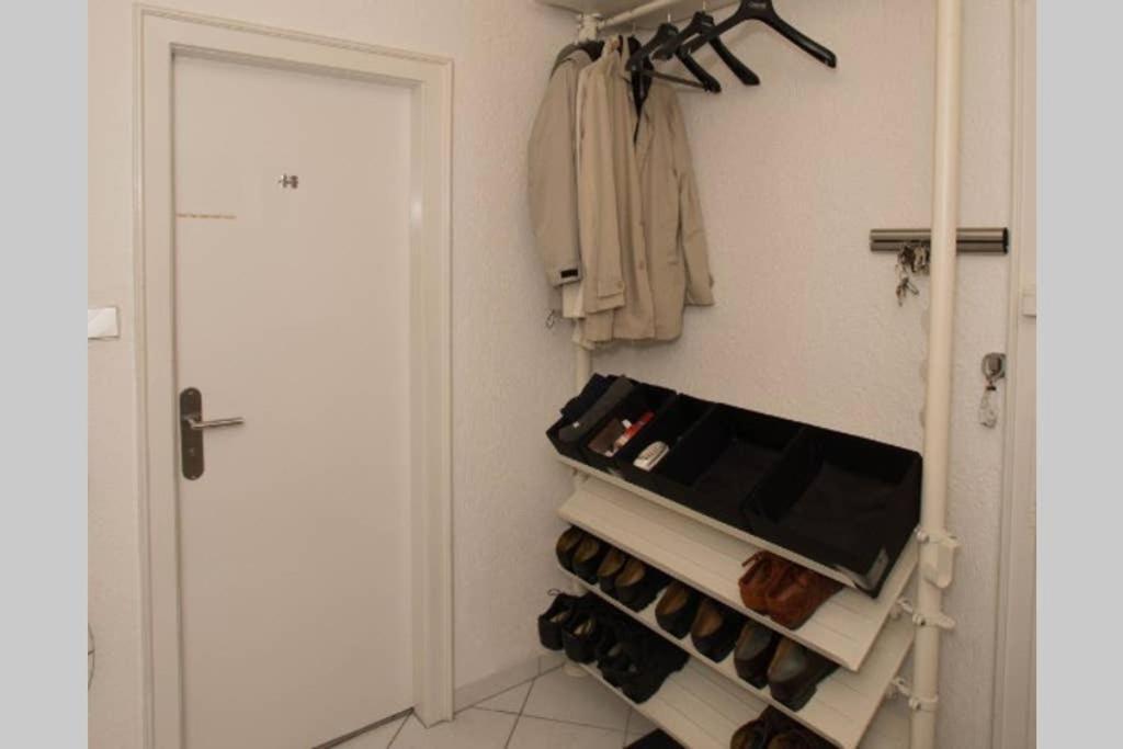 Bahnhofsnahe, Ruhige Und Sonnige 2 Zimmerwohnung Im Dichterviertel ヴィースバーデン エクステリア 写真